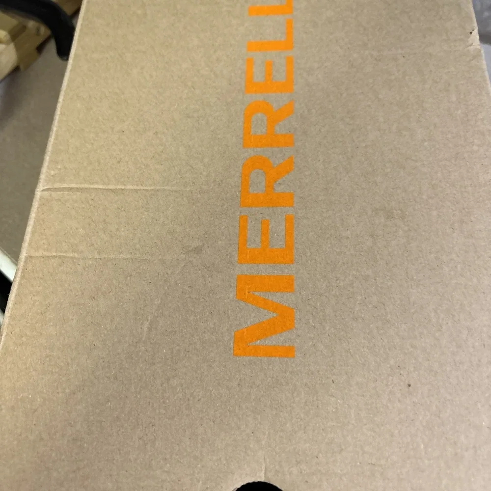 New Merrell Oakcreek‎ Olive  Waterproof Hiking Shoes Womens Sz 11 J03592